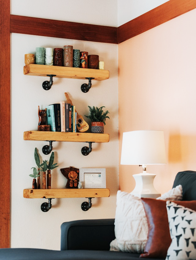 Floating shelf wall decor
